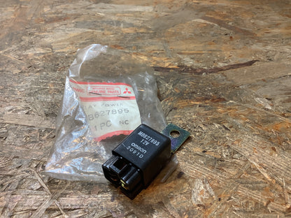 Mitsubishi Pajero Relais, Warnblinkanlage Original Mitsubishi NEU