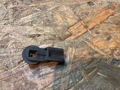 Astra F/H Clip an Verkleidung NEU