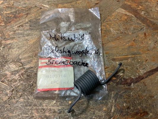 Befestigungsfeder, Bremsbacke Original Mitsubishi NEU