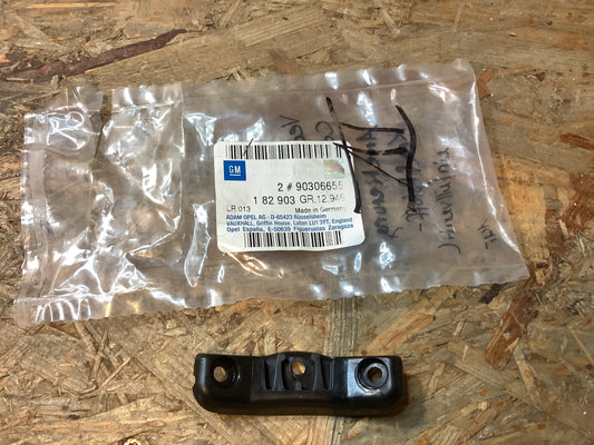 Vectra A, Corsa B Arretierung Kraftstoffeinfüllventil Original GM NEU