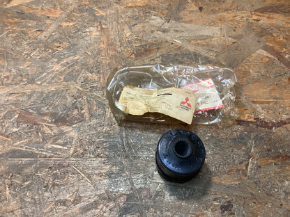 Mitsubishi Galant Buchse unterer Querlenker Original NEU