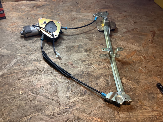 Audi 80 Bj. 86-93 elektrischer Fensterheber vorne Original Politecnica 80 NEU