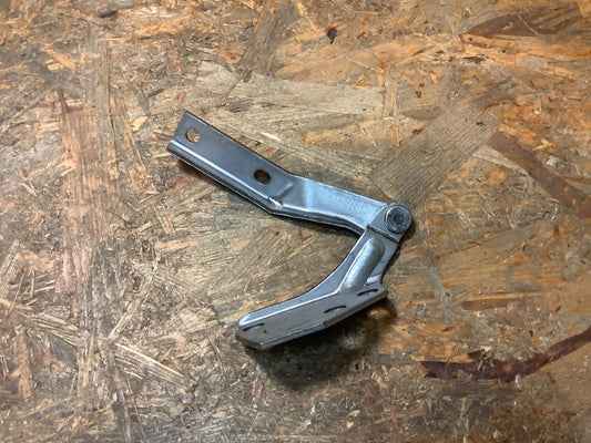 Mitsubishi Mirage Scharnier, Motorhaube rechts Original NEU