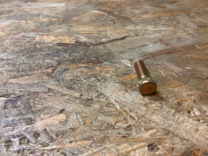 Mitsubishi Sigma Europe, F16A Radbolzen Original Mitsubishi NEU