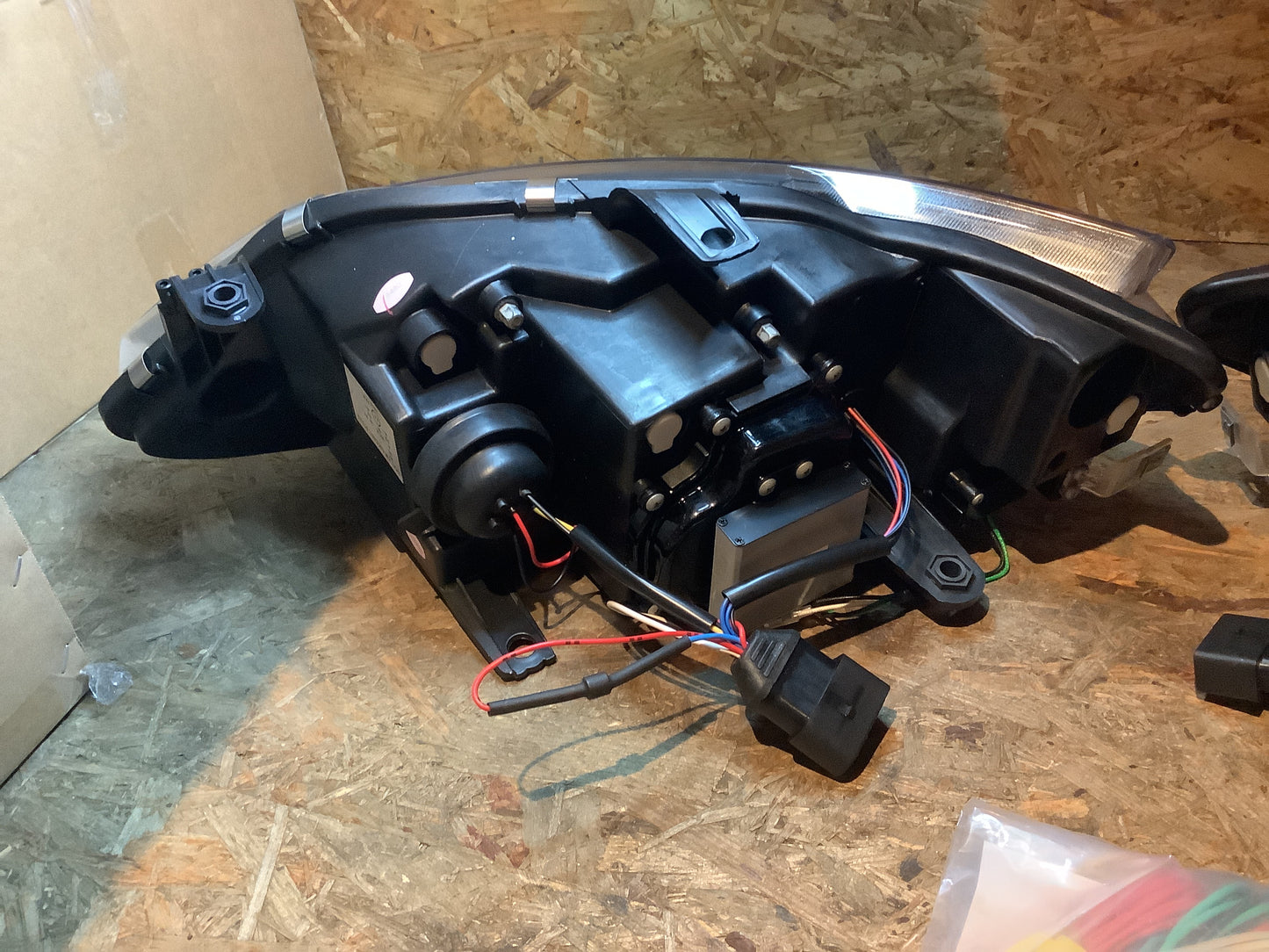 Tuning-Tec LED Tagfahrlicht Scheinwerfer für Seat Ibiza 6J Facelift 12-15 schwarz