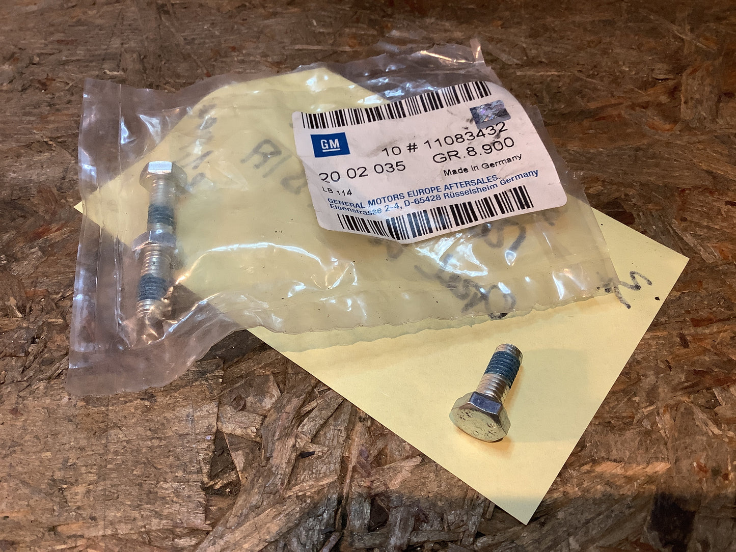 Opel Vectra A/B Schraube an Riemenscheibe Original GM NEU