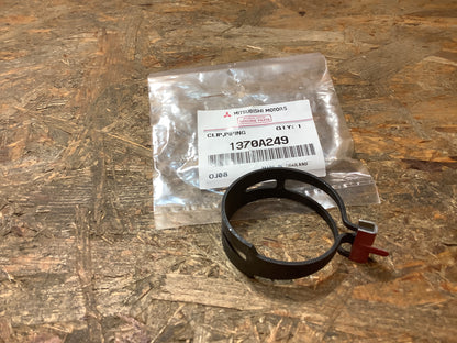 Mitsubishi L200, L200 Sportero Clip, Kühlerrohr Original Mitsubishi NEU