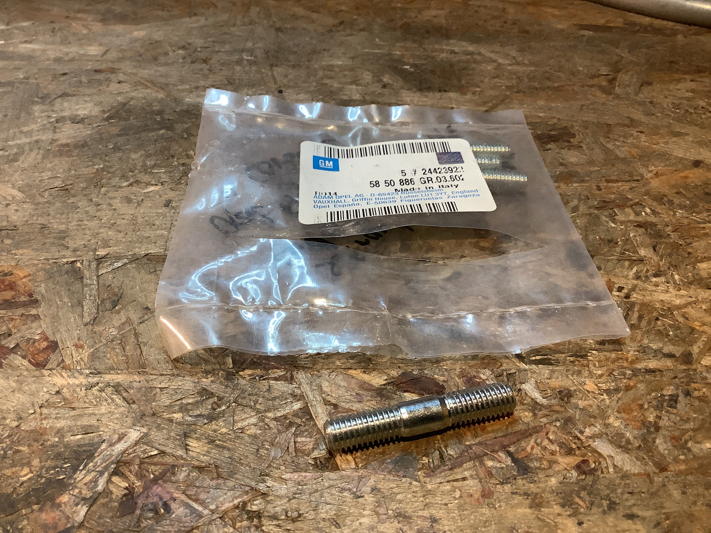 Opel Agila A, Corsa C Schraube Laderbefestigung Original GM NEU