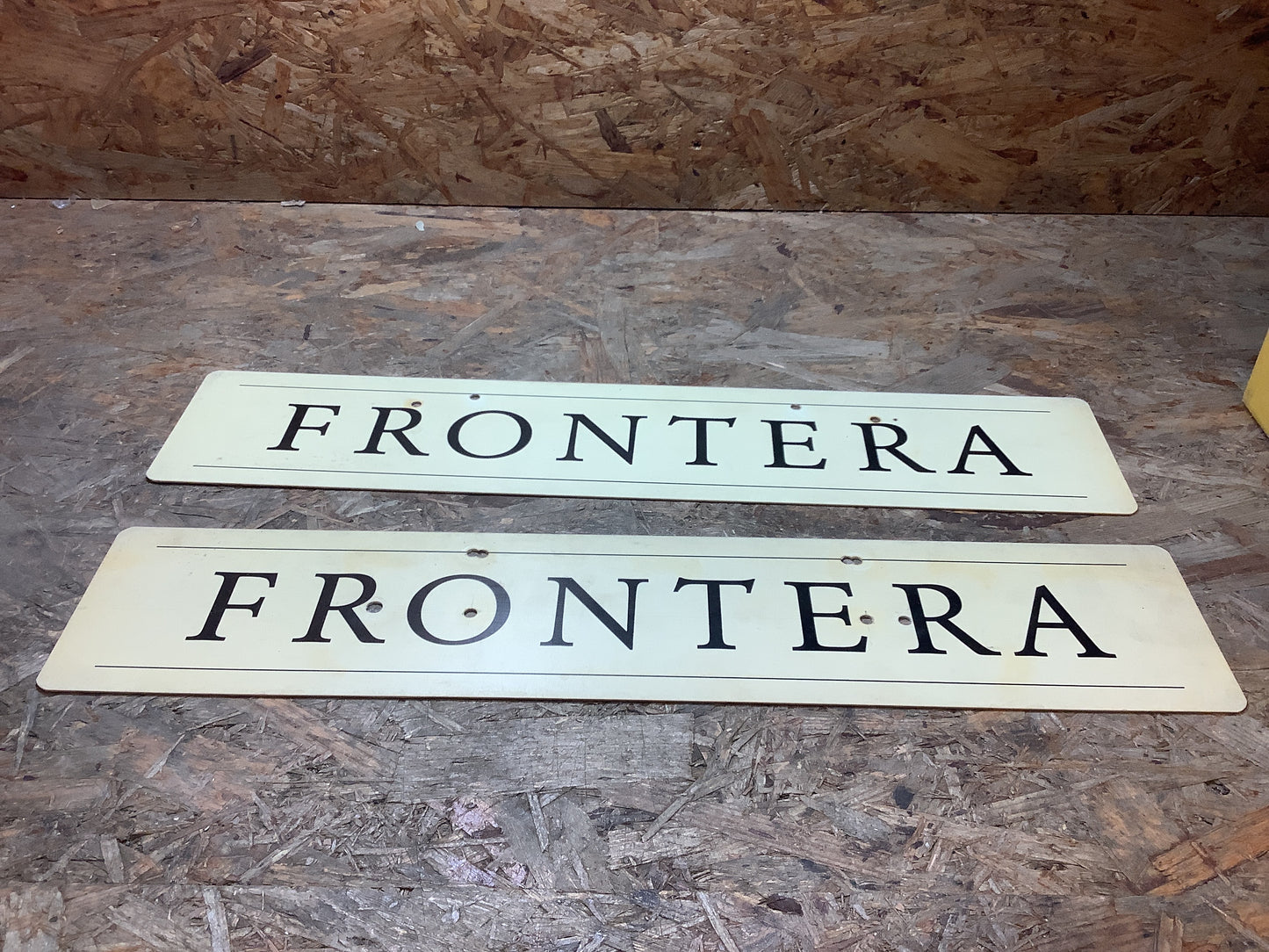 Opel Frontera Kennzeichen (2Stk)