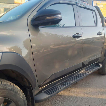 Oneway Karosserieverkleidung passend für Toyota Hilux 8.Gen. 2015- - Version 2 - Mattschwarz
