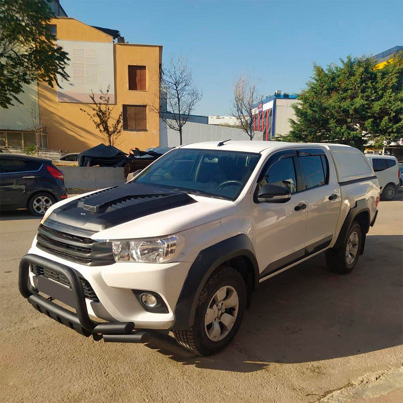 Oneway Karosserieverkleidung passend für Toyota Hilux 8.Gen. 2015- - Version 2 - Mattschwarz