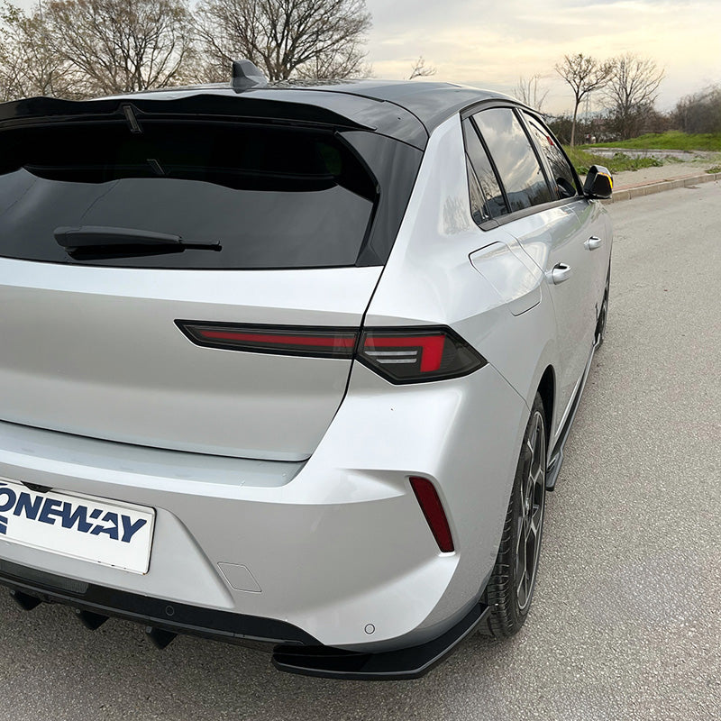 Oneway Kompletter Umbausatz passend für Opel Astra L HB 5-türer 2021- - Schwarz glänzend