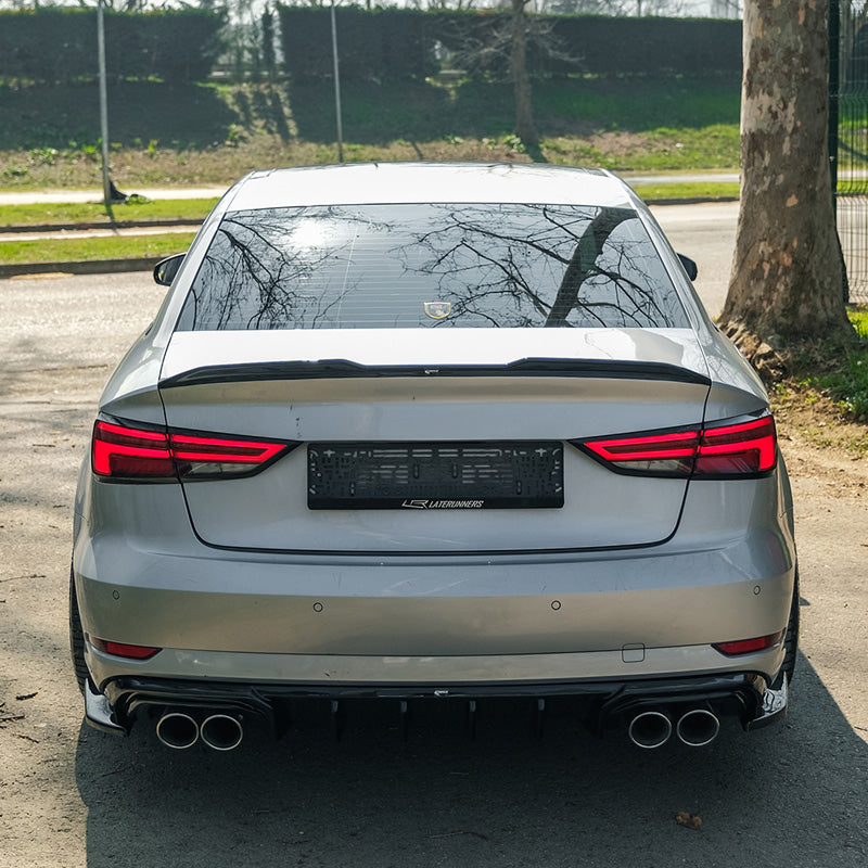 Oneway Kompletter Umbausatz passend für Audi A3 (8V) Limousine Facelift 2016-2020 (Doppelrohr links/rechts) - Schwarz glän...