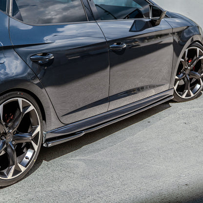 SS10.012 - Seitenschweller passend für SEAT Leon FR 2012-2019 Version 2 Hochglanz Schwarz