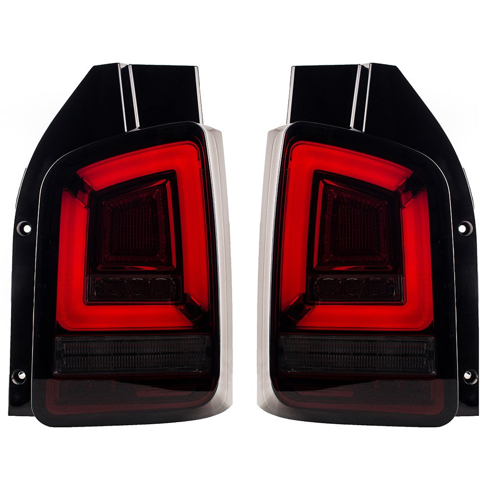 Dynamische LED Rücklichter Rot Rauch passend für VW Transporter T5 2003-2010