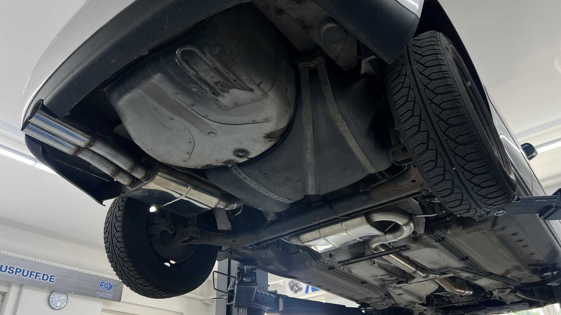 Audi A4 B5 - Frontantrieb Komplettanlage, bestehend aus Endschalldämpfer 2x80 Typ 10, Vorschalldämpfert und Downpipe 76mm ...