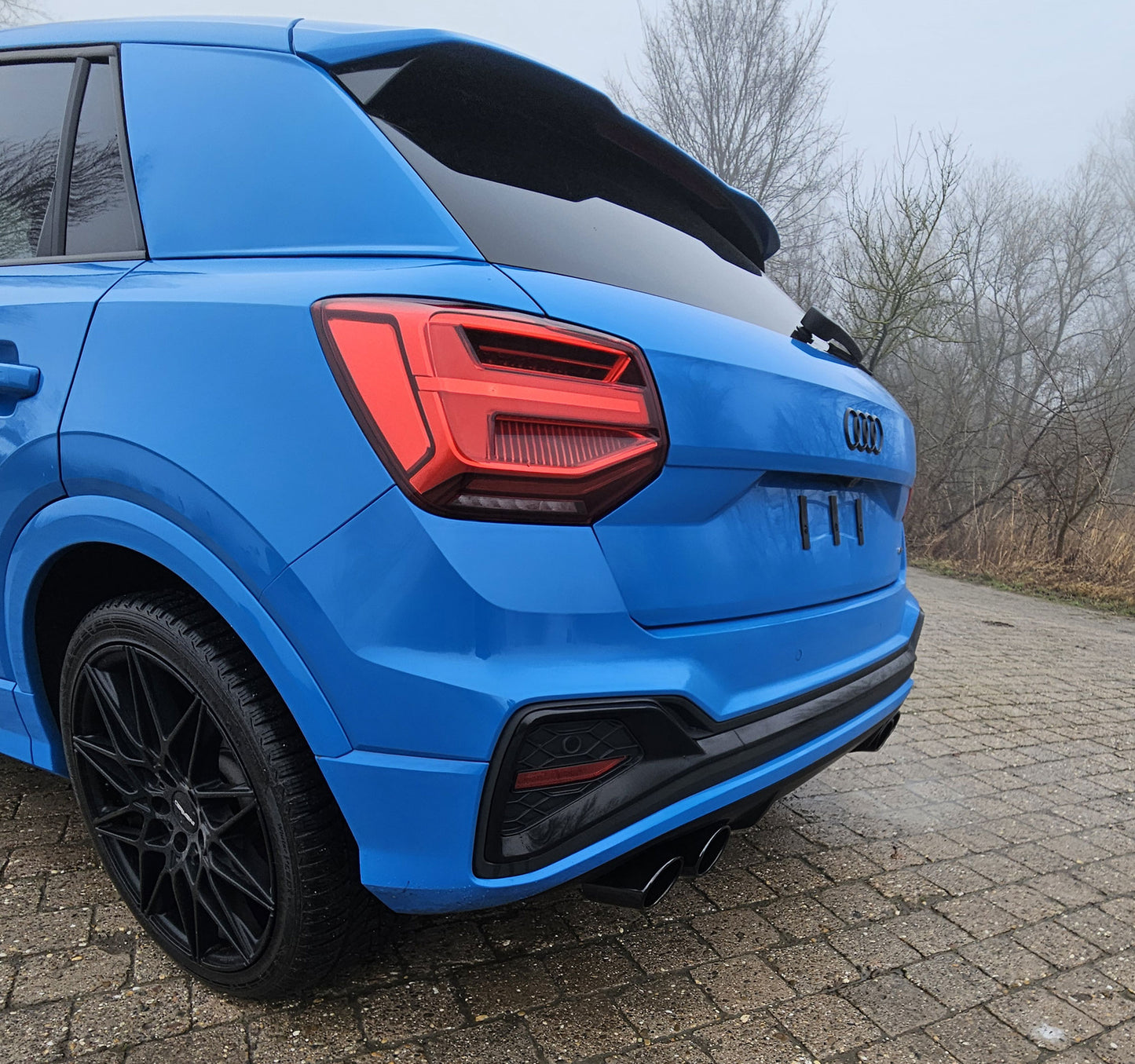 Audi Q2 Endschalldämpfer Ausgang rechts/links mit Vorschalldämpfer -  2x115x85 Typ 32 rechts/links schwarzen emailliert