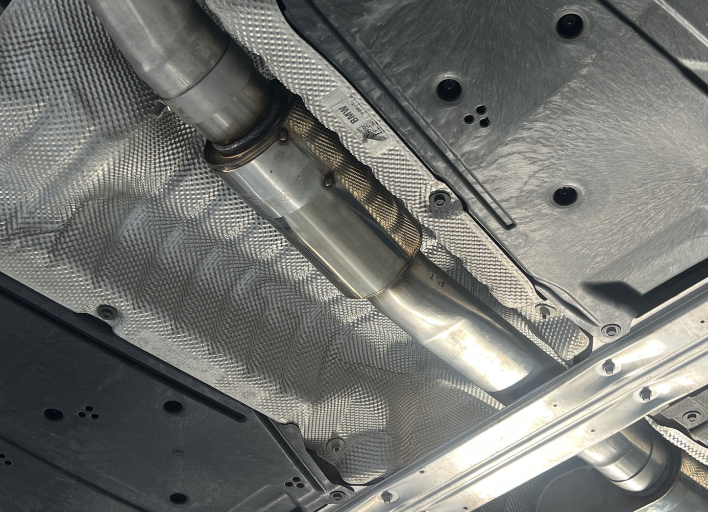 BMW G3 - 330i Mittelschalldämpfer