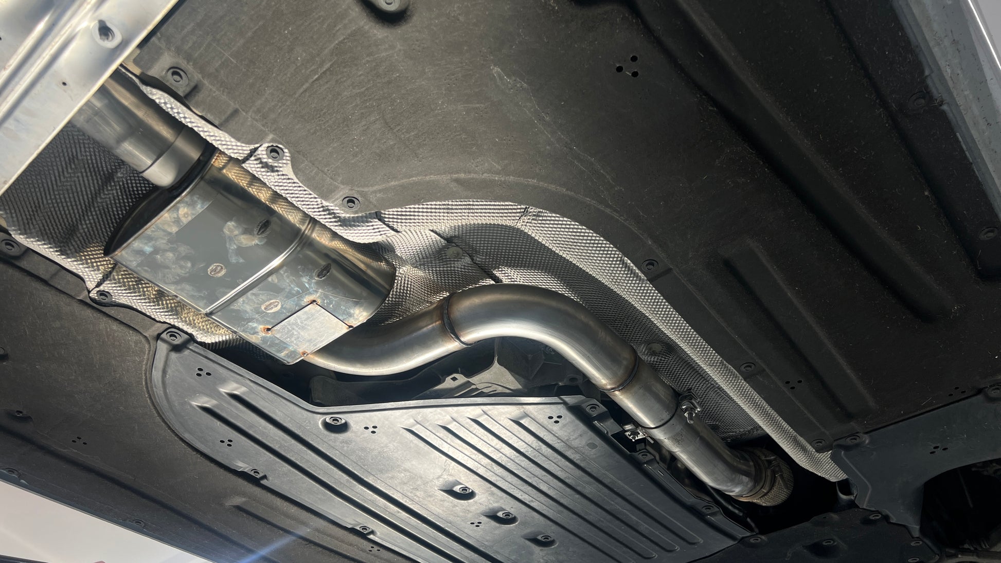 BMW G3 - 330i Vorschalldämpfer