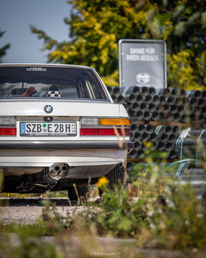 BMW E28 525e mit Katalysator Endschalldämpfer - 2x55 Typ 10