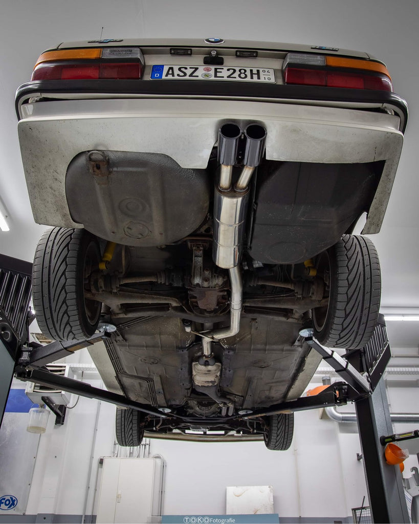 BMW E28 525e mit Katalysator Endschalldämpfer ab Kat - 2x88x74 Typ 32 schwarz