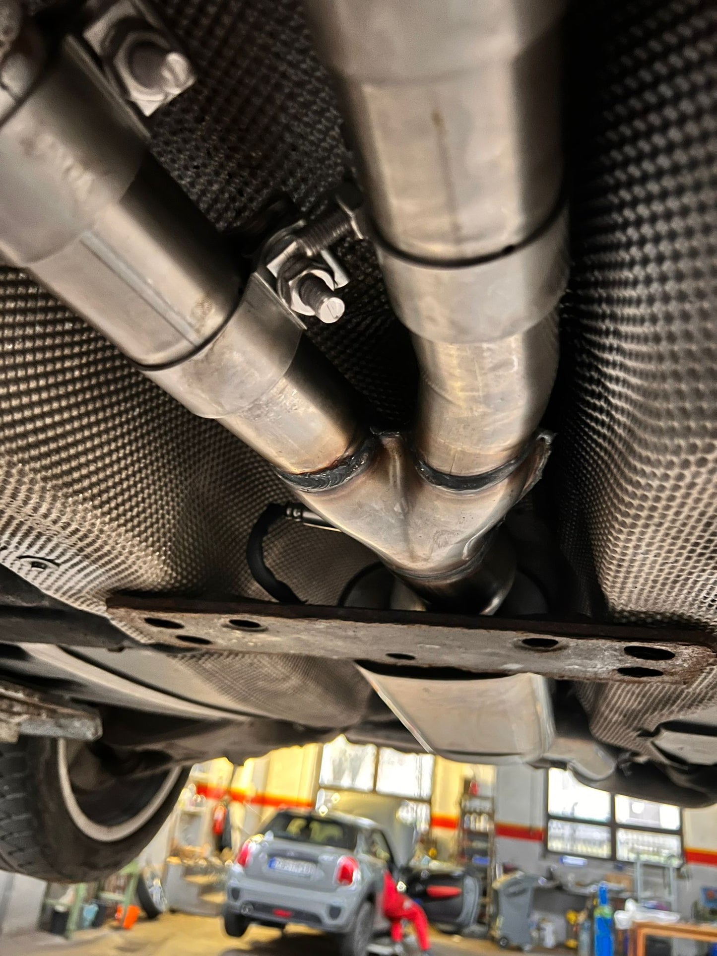 BMW E60 520i/ 523i/ 525i/ 530i ab 2006 Vorschalldämpfer