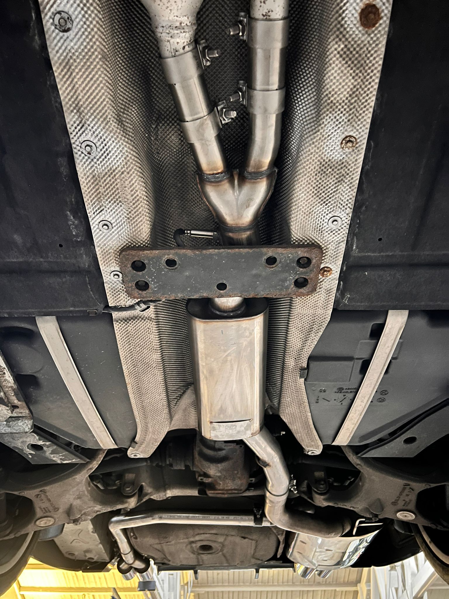 BMW E60 520i/ 523i/ 525i/ 530i ab 2006 Vorschalldämpfer