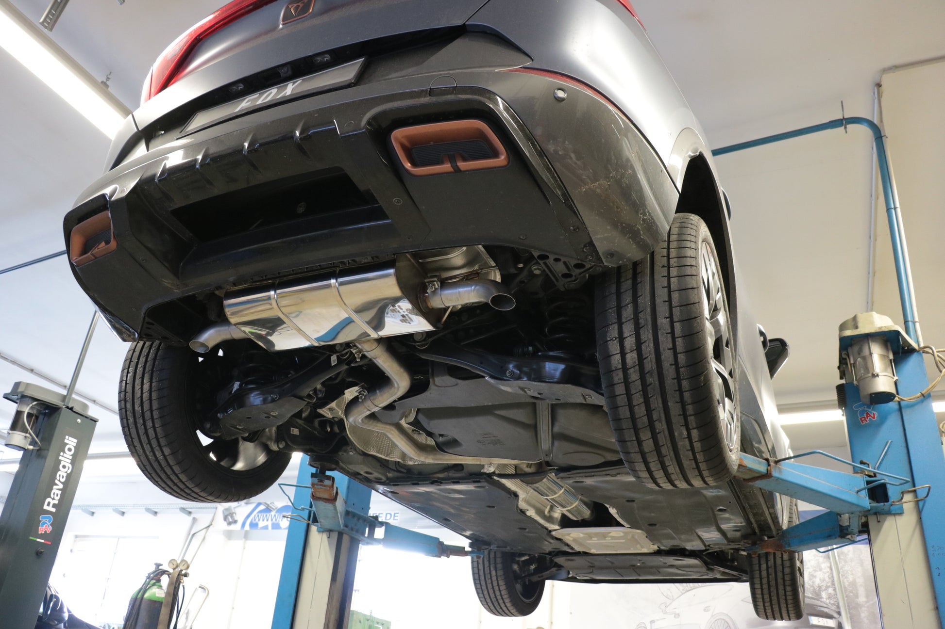 Cupra Formentor 4x2 Endschalldämpfer Ausgang rechts/links