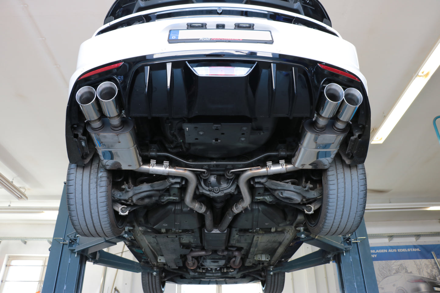 Ford Mustang VI Coupe & Convertible - 4/6/8 -Zylinder Endschalldämpfer rechts/links ohne Abgasklappen - 2x100 Typ 25 recht...