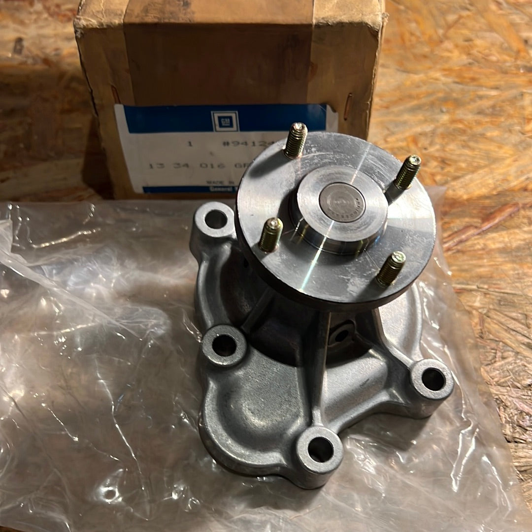 Original GM Opel Wasserpumpe Corsa A Kadett E NEU