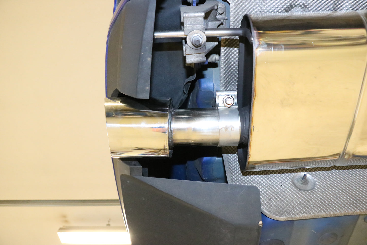 Jaguar XE Endschalldämpfer rechts/links - 1x100 Typ 25 rechts/links