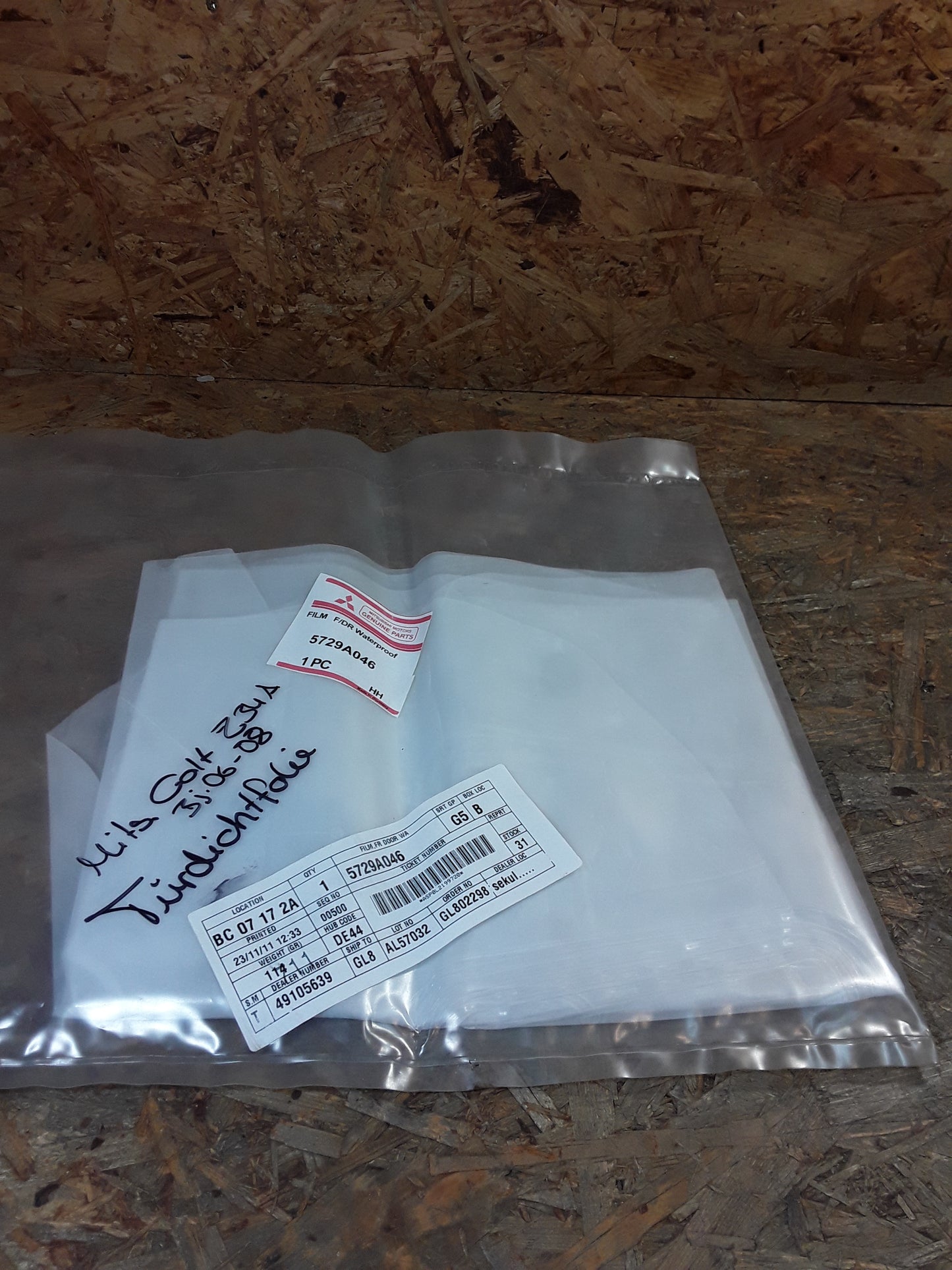 Mitsubishi Colt Z34A bin 06-08 Türdichtfolie original Mitsubishi NEU