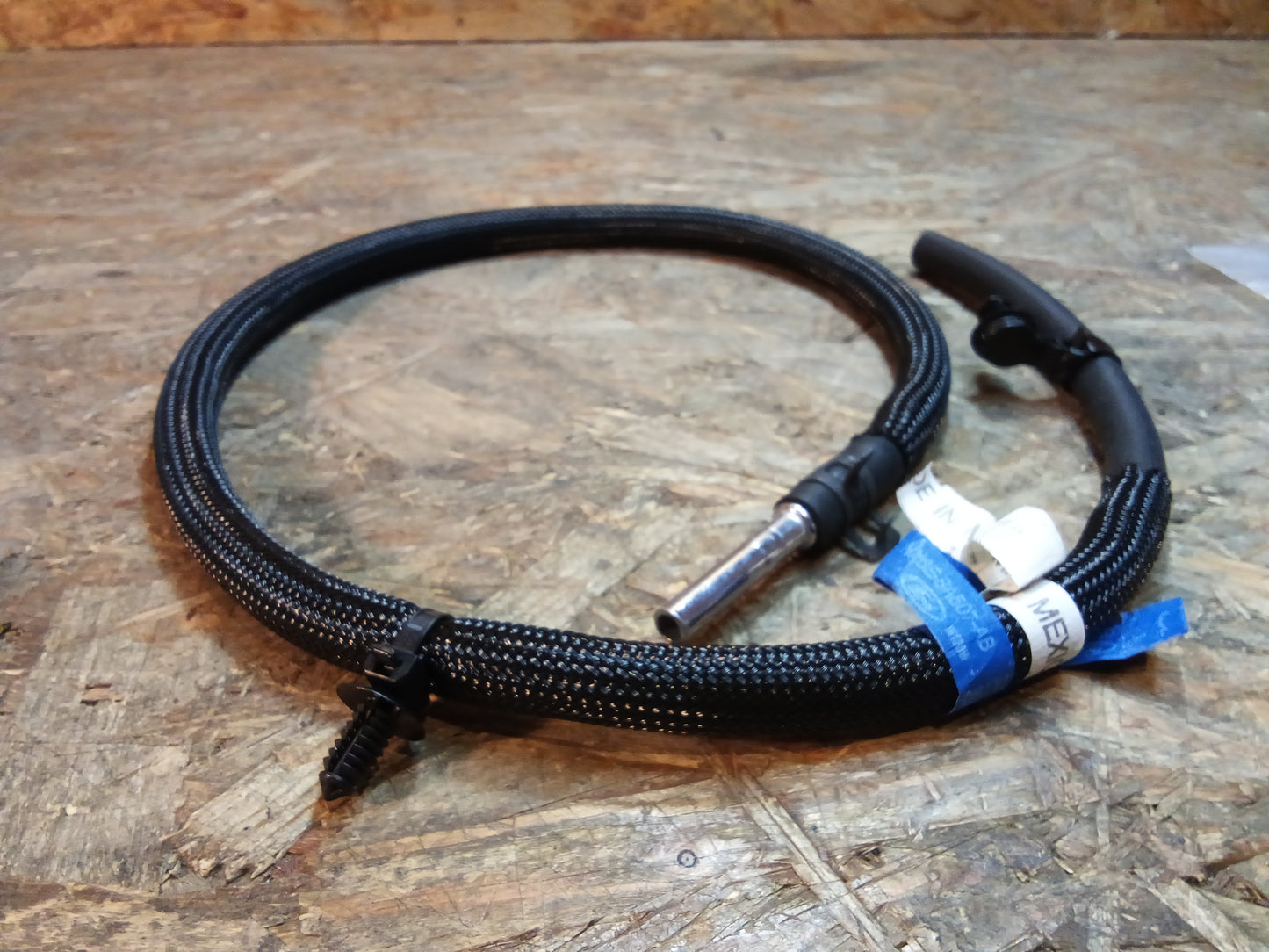 Ford Kuga 21 1.5l Schlauch Wasserauslass original Ford NEU