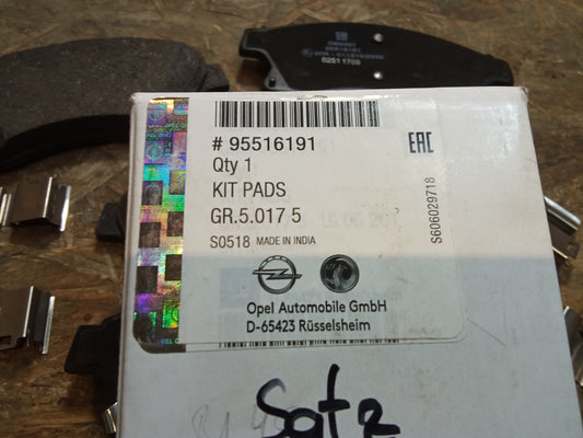 Astra J Satz Bremsbeläge original GM NEU