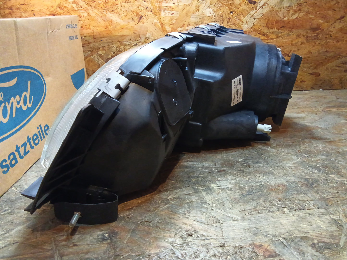 Ford Sierra MK2 Scheinwerfer rechts original Ford NEU