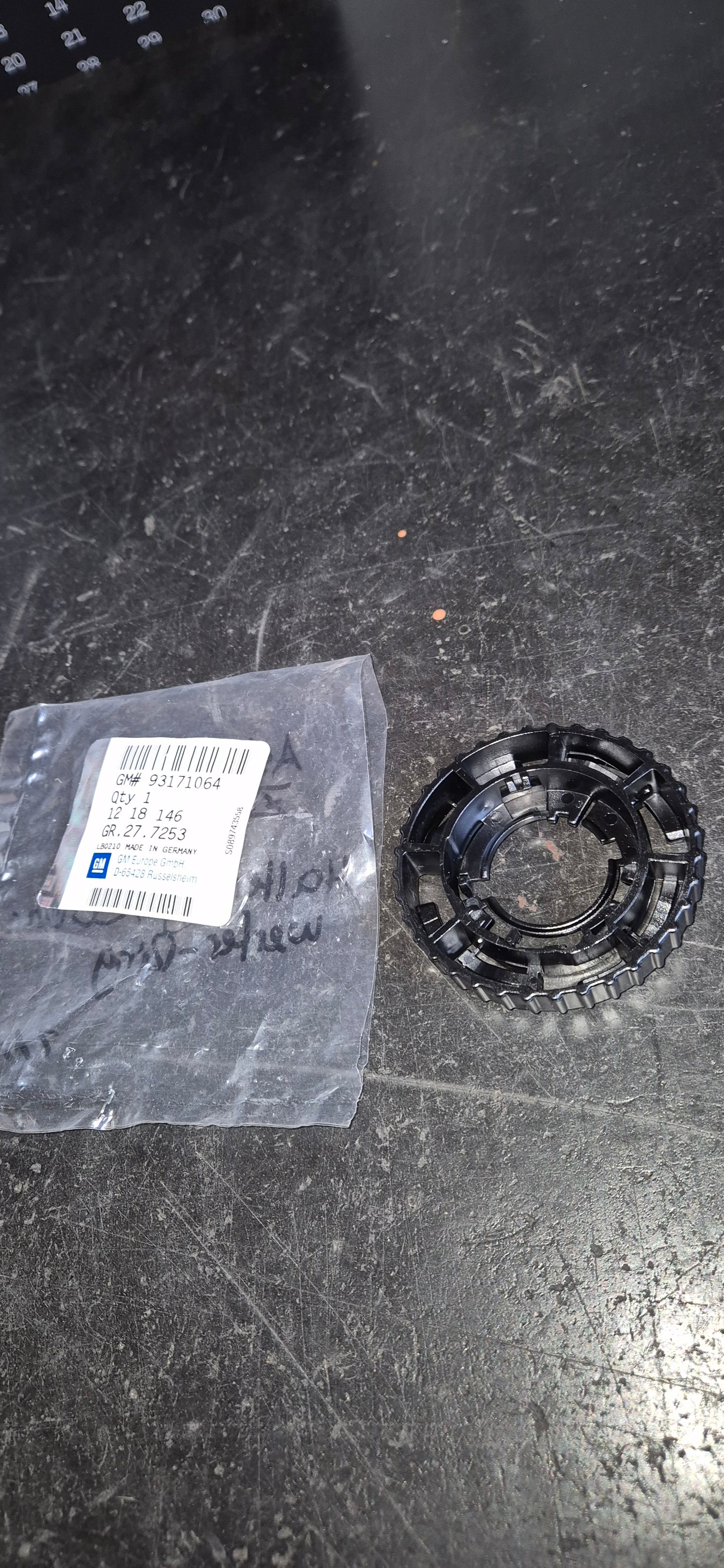Scheinwerfer-/ Haltering, Astra,Zafira, Original GM Neu