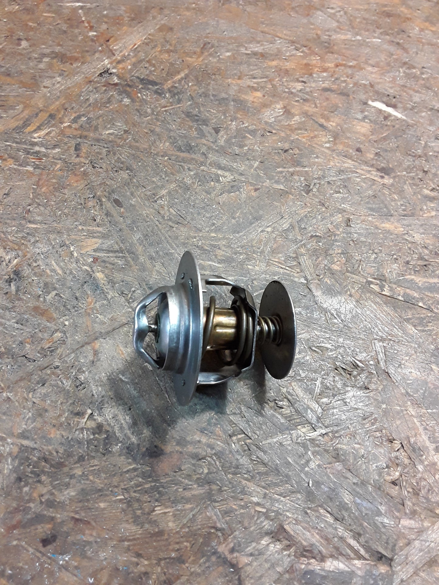 Ford Focus l 1,8D ab 03.02 Thermostat original Ford NEU