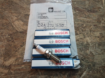 Citroen Nissan Peugeot Hyundai Kia Zündkerzensatz original Bosch NEU
