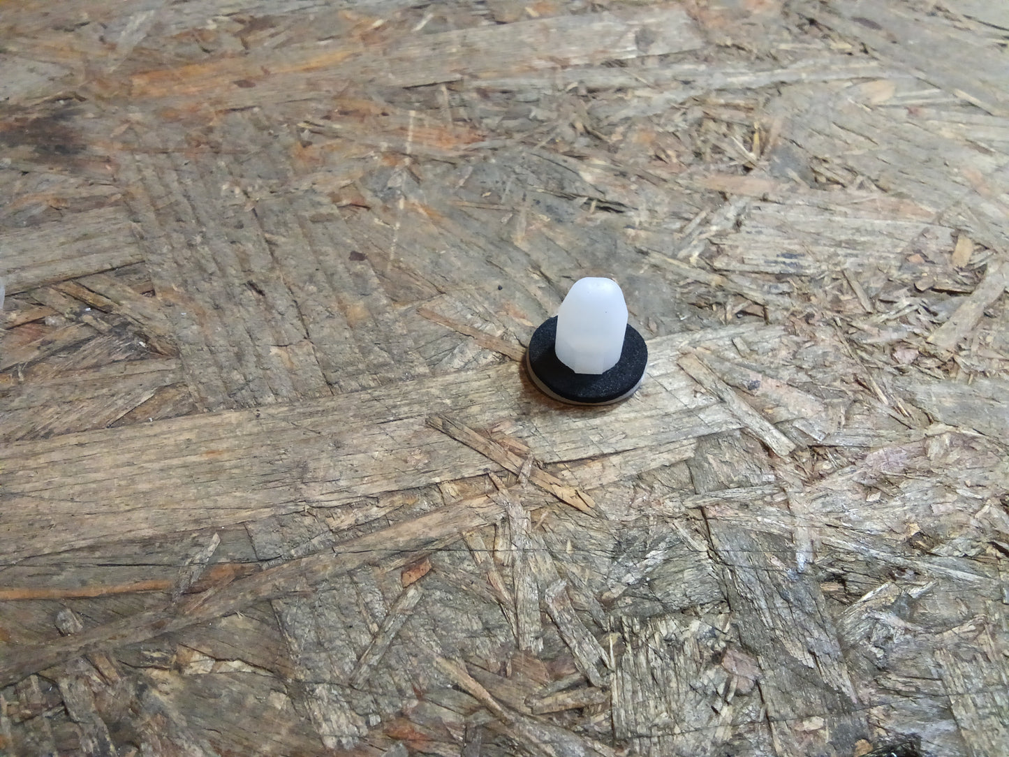 Chevrolet Cruze Spark Captiva Clip Lampenhalterung Rückleuchte original GM NEU