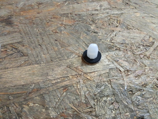 Chevrolet Cruze Spark Captiva Clip Lampenhalterung Rückleuchte original GM NEU