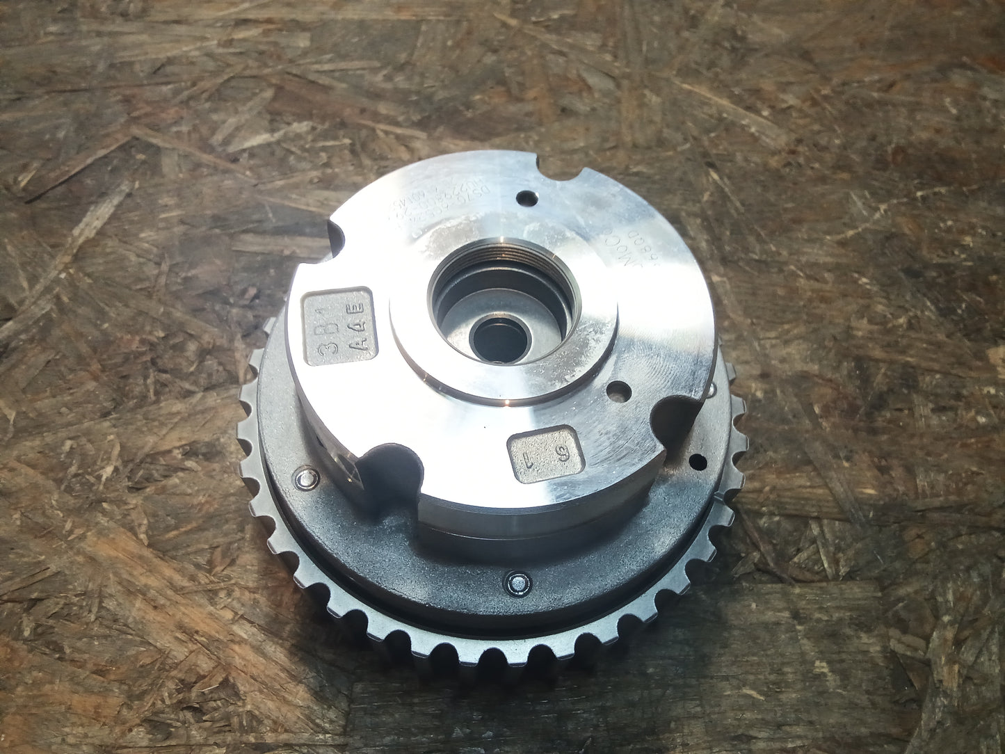 Ford C-Max ll/ Fiesta Vl/ Focus lll Zahnrad Nockenwelle Auslaßseite 38 Zähne original Ford NEU