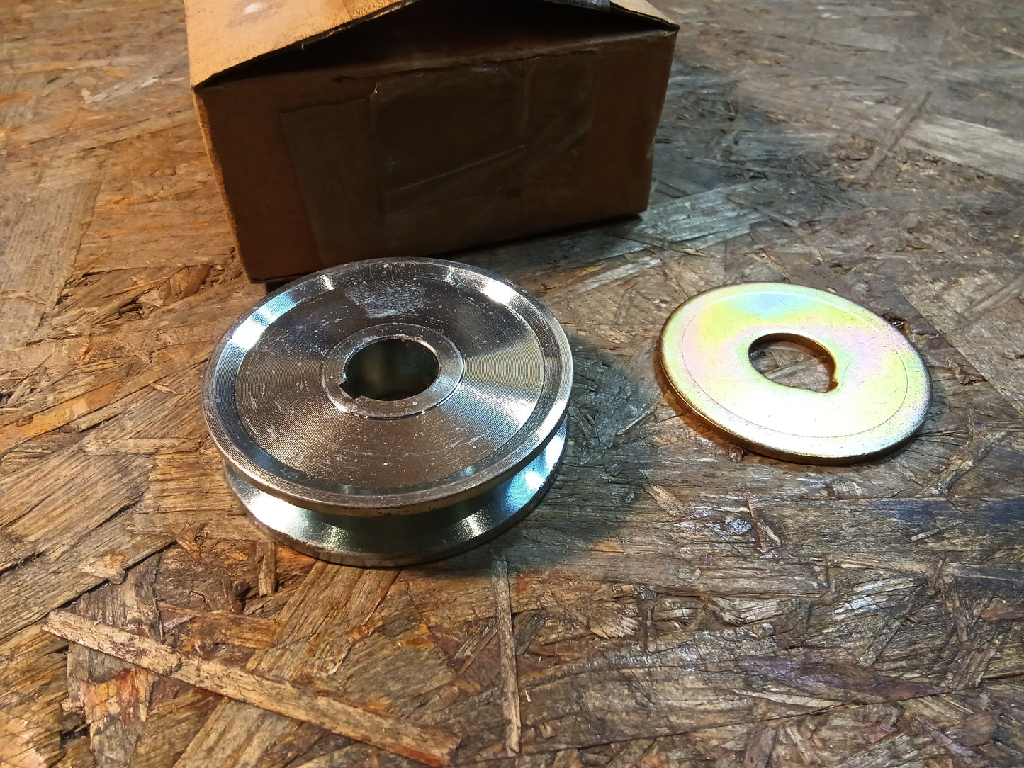 Kadett E Riemenscheibe Lichtmaschine original GM NEU