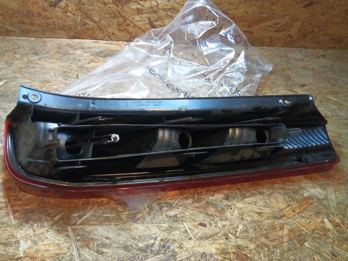Ford Fiesta 02-05 Heckleuchte original Ford NEU