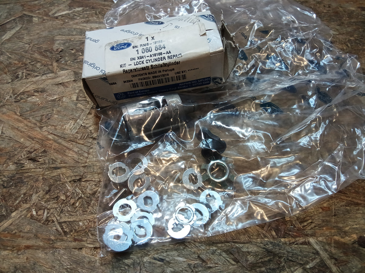 Ford Focus Reparatursatz Schließzylinder Tankklappe original Ford NEU