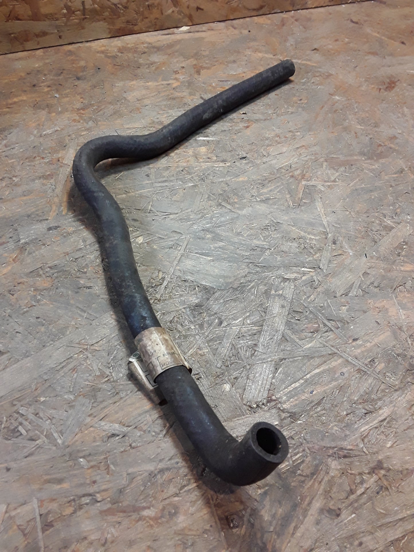 Rekord C (früher Version) Schlauch Heizgerät zu Wasserpumpe original GM Opel NEU