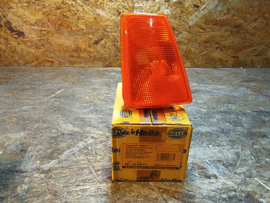 Kadett E Blinkergehäuse rechts original Hella NEU NOS