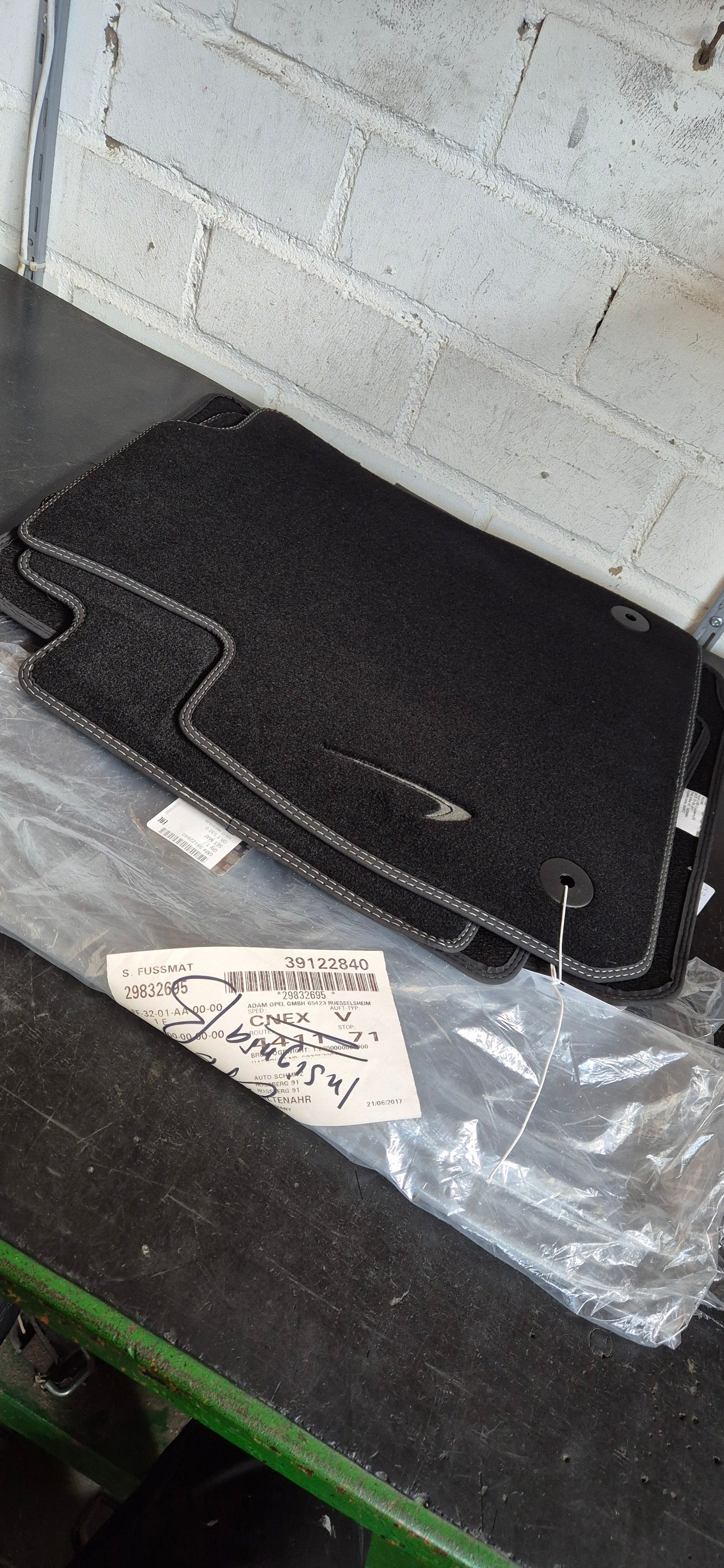 Fußmatten Insignia Satz 4-teilig Original GM Neu