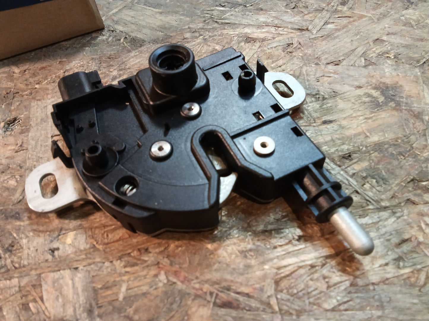 Ford Focus C-Max Kuga Haubenschloss original Ford NEU