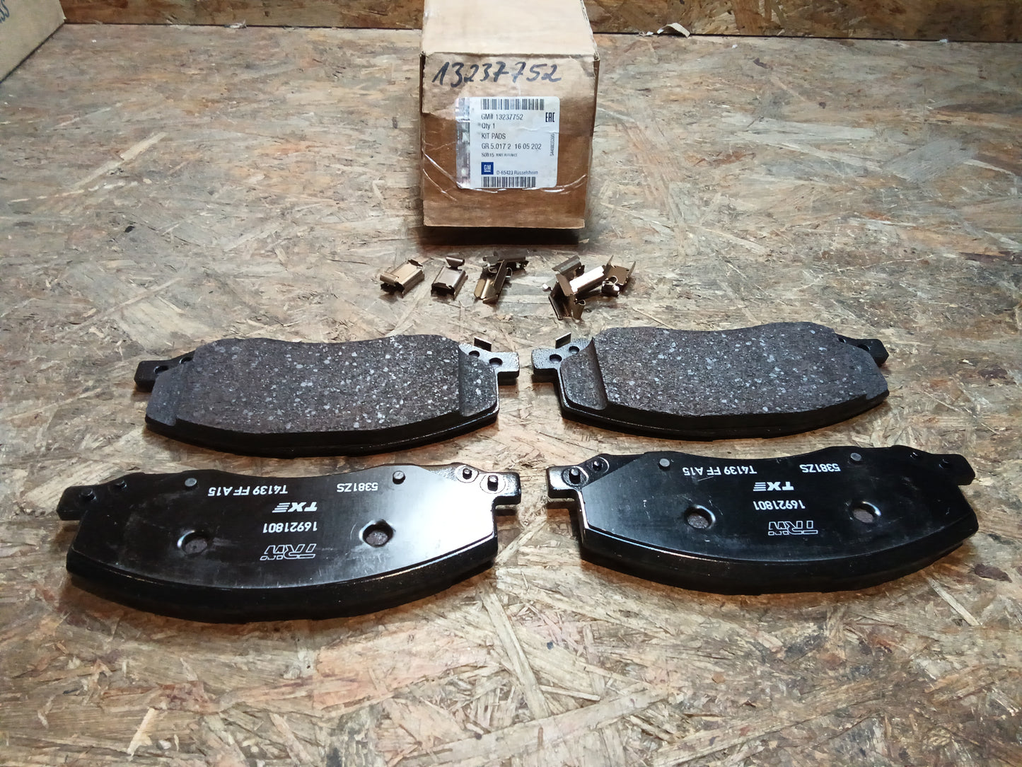 Opel Insignia Bremsbeläge original GM NEU