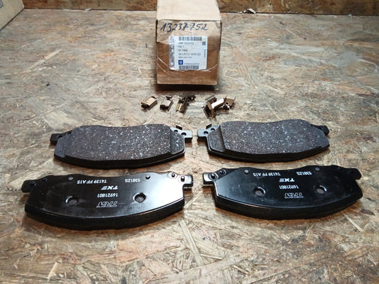 Opel Insignia Bremsbeläge original GM NEU